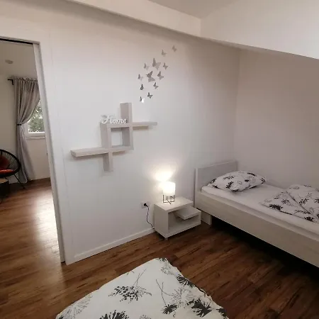 Apartmani Kiko Porec Exterior photo